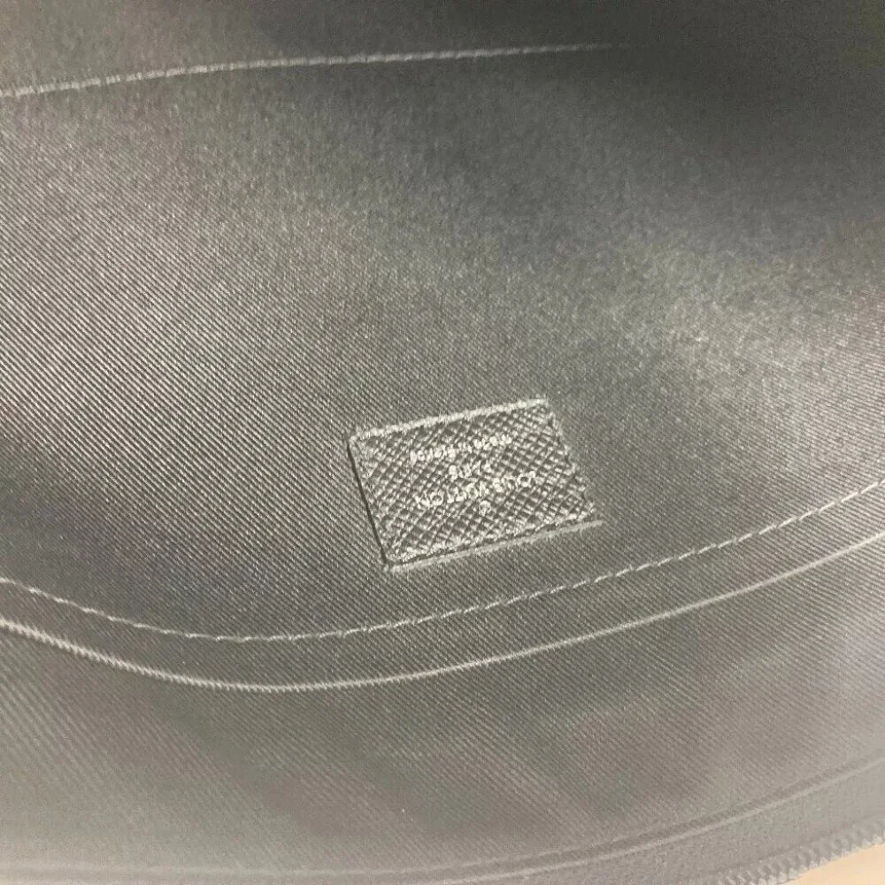 LOUIS VUITTON M30086 Taiga Pochette Apollo Pouch Bag Clutch bag